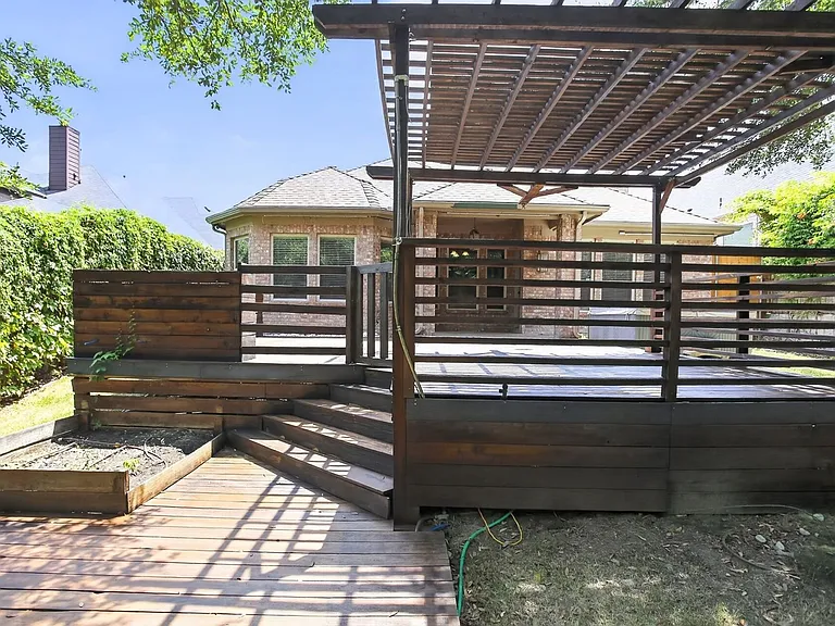 6523 Prairie Flower Trl — Photo 35
