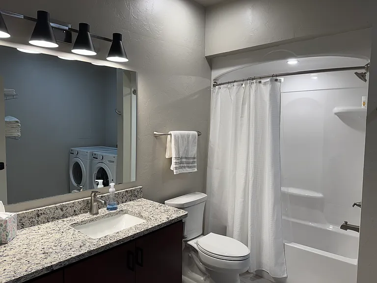 The Wit : Resort Style Living — Photo 49