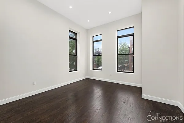 Rented by City Connections Realty | media 20