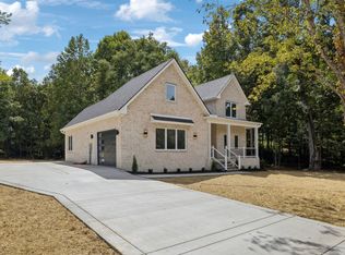 1045 Twin Pine Rd, Dickson, TN 37055