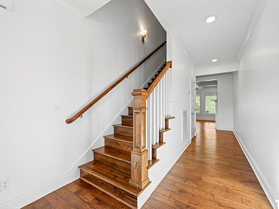 5th image of 2390 Weeping Willow Dr
