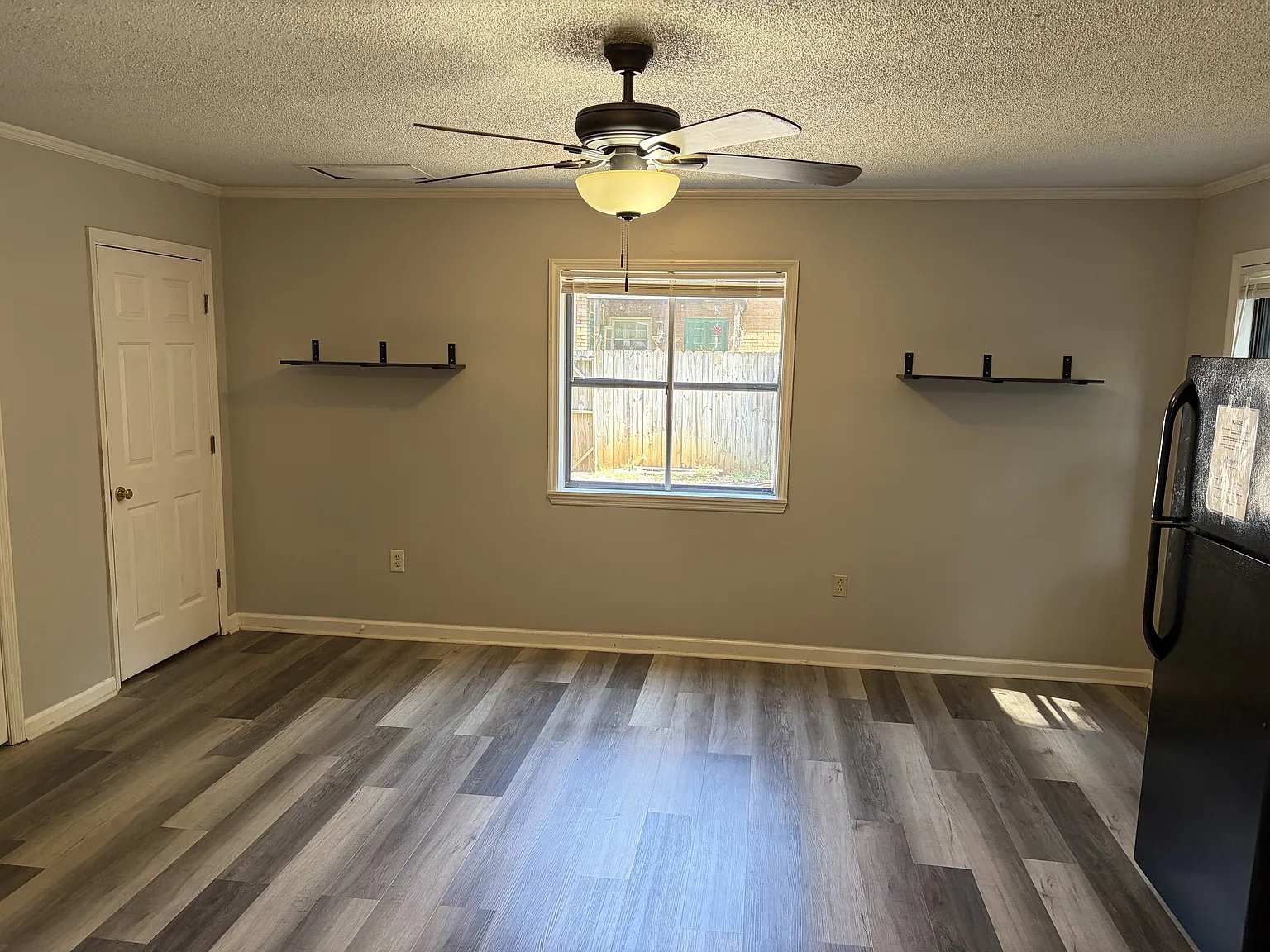 Humes Avenue Northeast 1422 - C — Photo 4