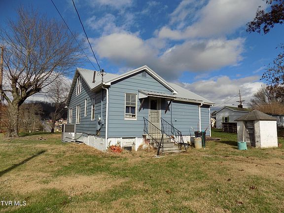 4th image of 1200 E McKinney Ave