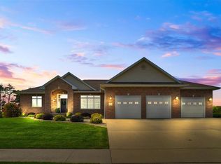 620 Kaitlynn Ave, Anamosa, IA 52205