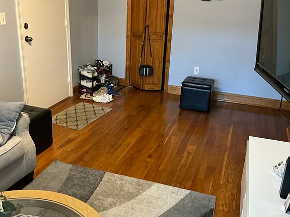 4th image of 340 North Bishop, Bld 95 Avenue #28