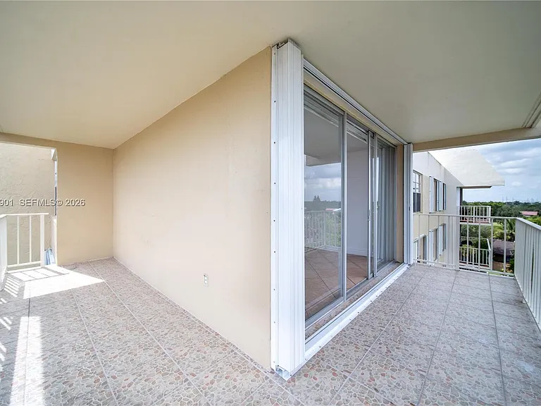13120 SW 92nd Ave #B-6 — Photo 14