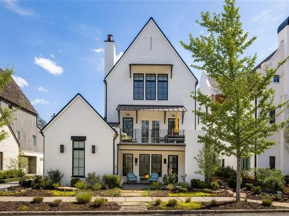 326 Mado Ln, Chattahoochee Hills, GA 30268