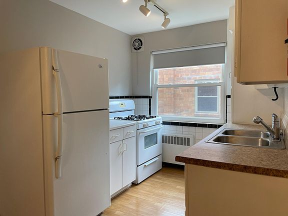 5th image of 6910 Murray Ave #3