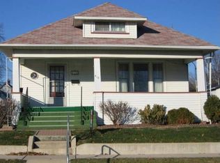 418 E Glasgow St, West Burlington, IA