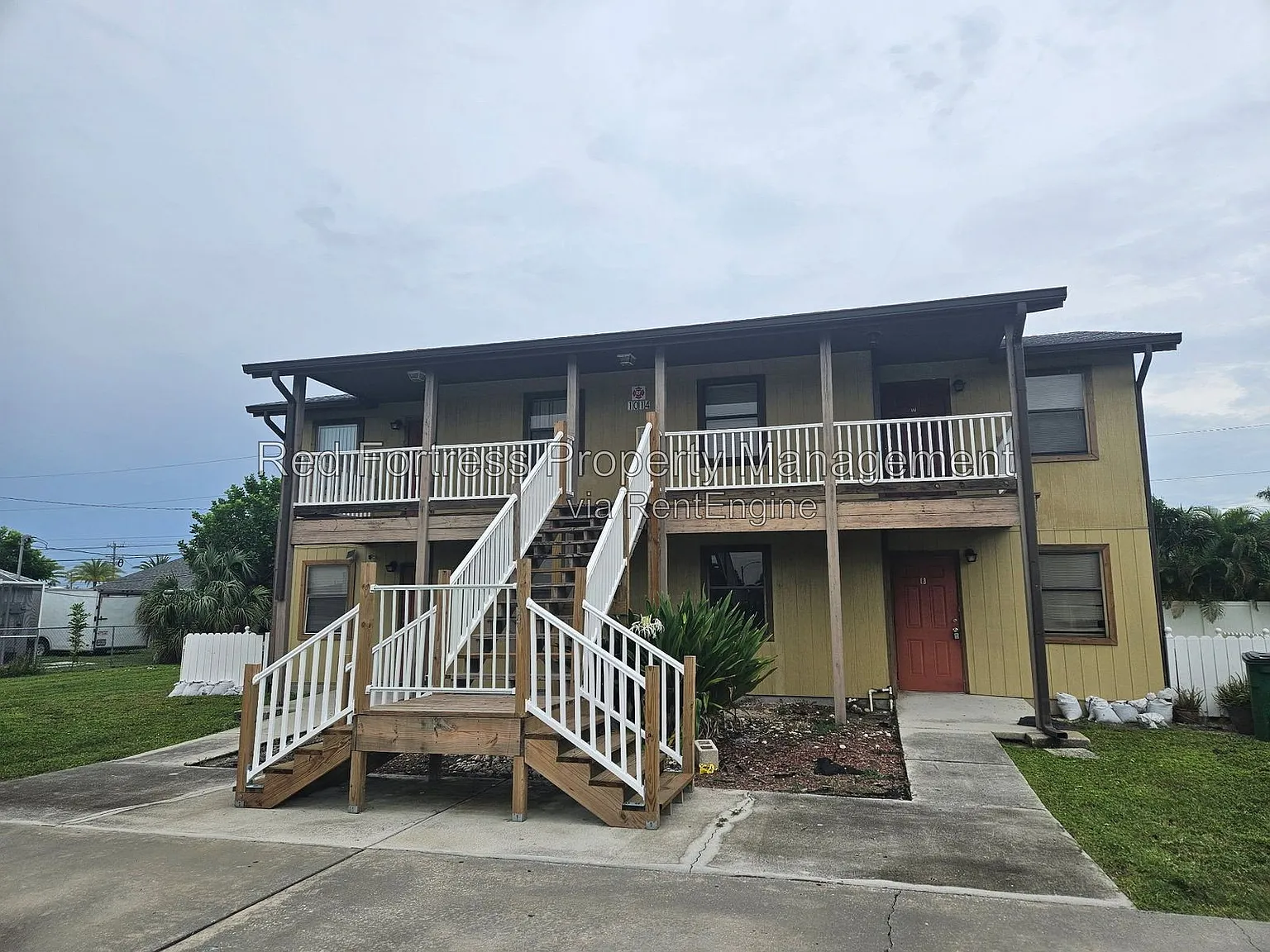 2 bed, 1.0 bath, 850 sqft, $1,300 — Photo 1