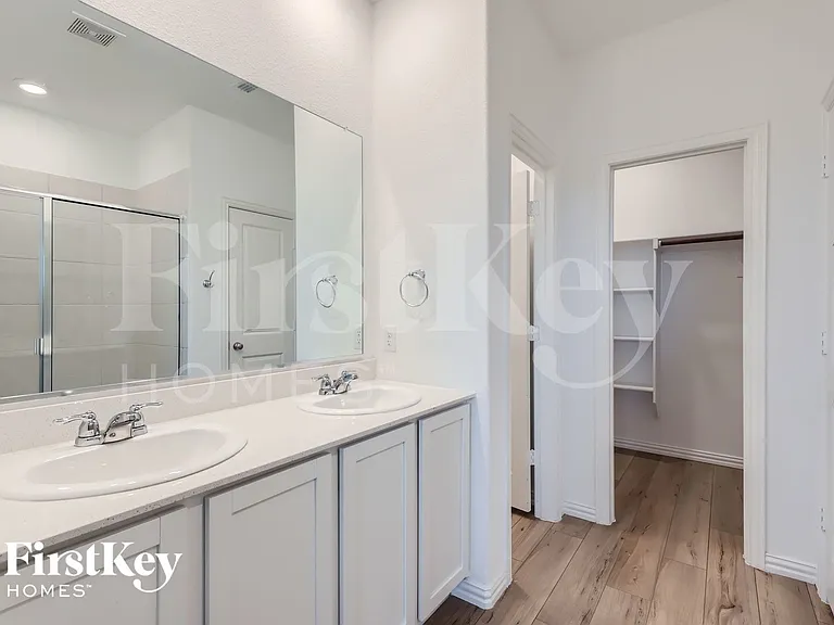 212 Wyndemere Ln — Photo 16