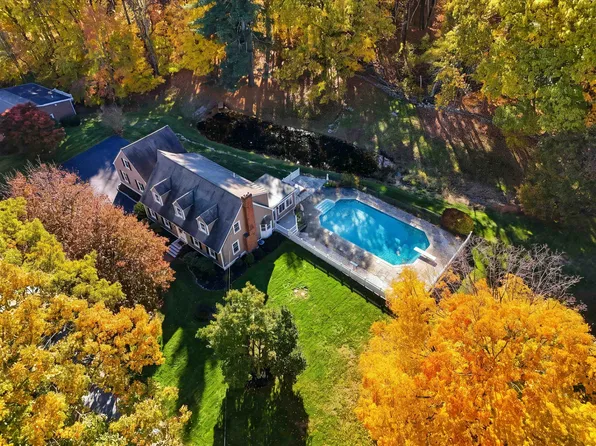 3 Muddy Pond Road, Kensington, NH 03833
