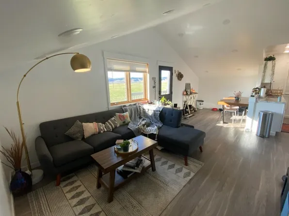 (undisclosed Address), Hayden, CO 81639