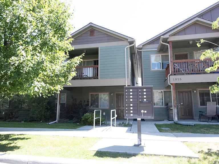 1909 Kensington Ave — Photo 8