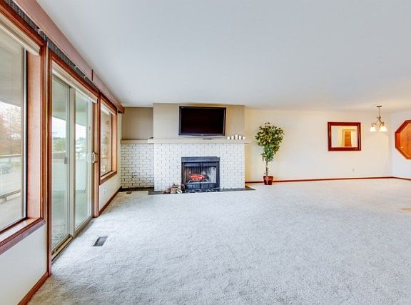 4th image of 886 SE Bayshore Dr APT 202