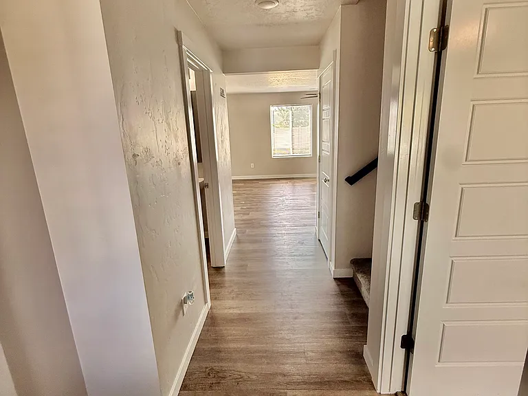 4887 W Quaker Rdg — Photo 4