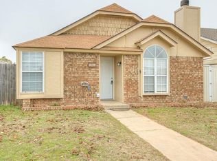 2139 Goodrich Dr, Moore, OK 73170