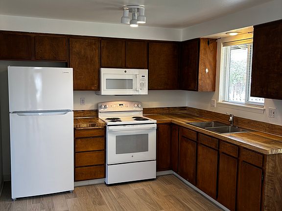 5th image of 10820 W Richey Ct