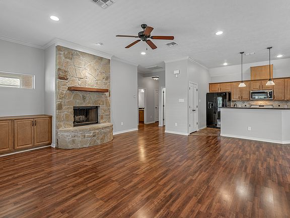 4th image of 4203 Cedar Creek Ct