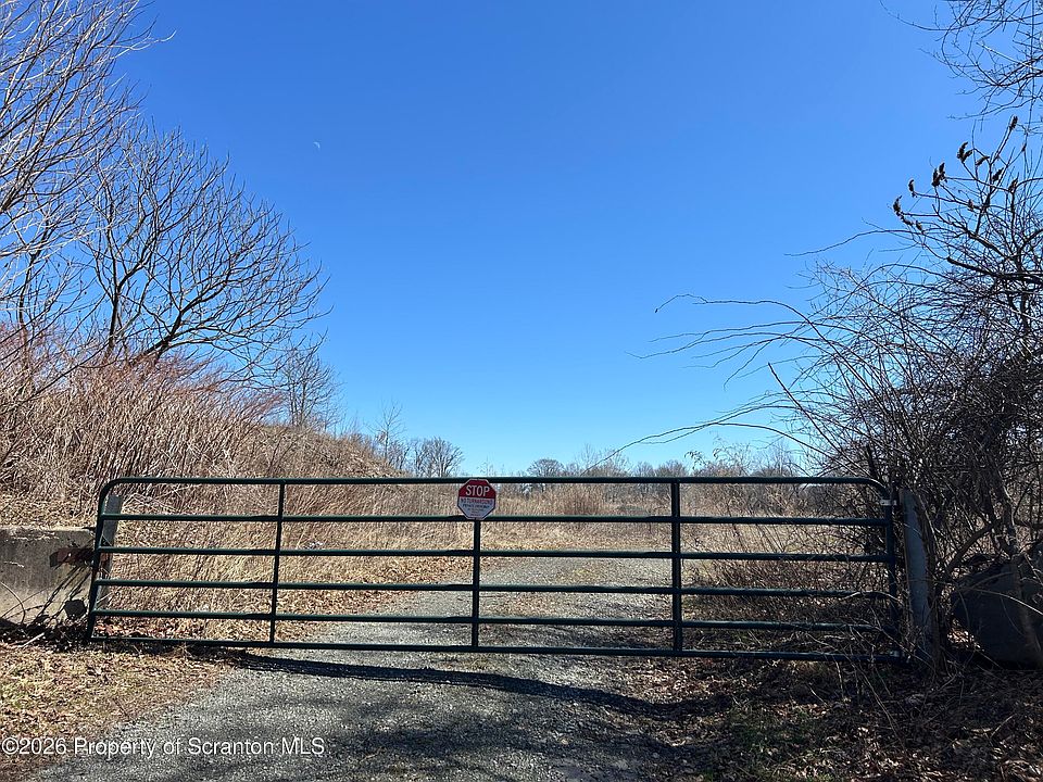 1st image of 448 Griffin Pond Rd