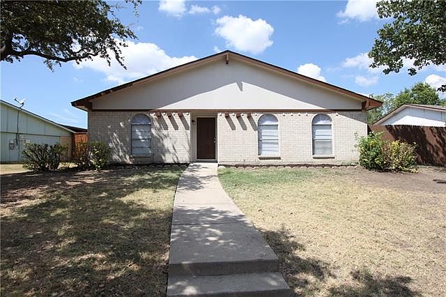 1st image of 2203 Lockwood Dr