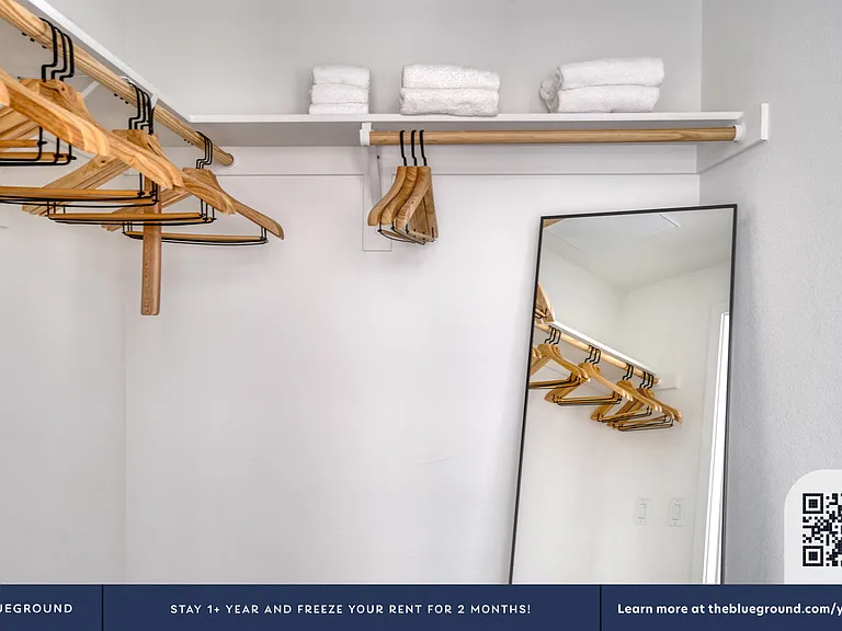 Walk-in Closet