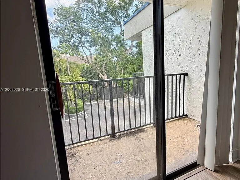 3225 Bird Ave #IV3 — Photo 18