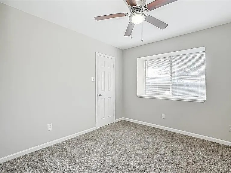 16938 Enchanted Cir E — Photo 9