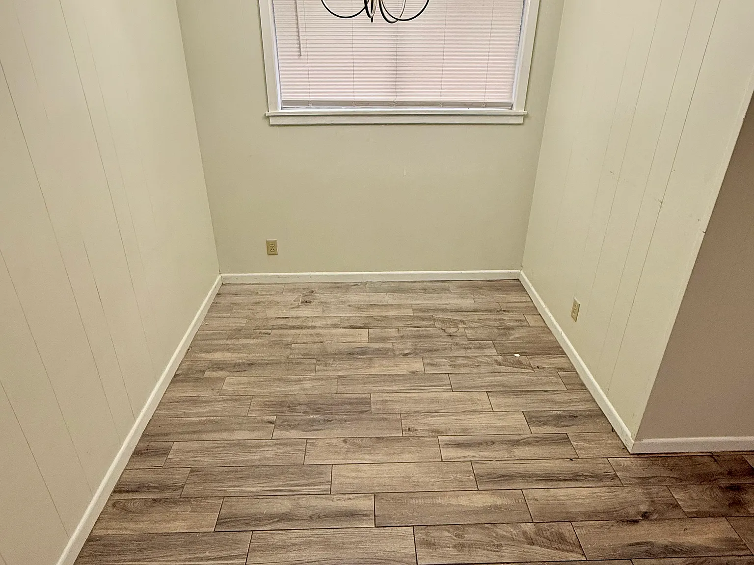 3 bed, 1360 sqft, $1,595 — Photo 2