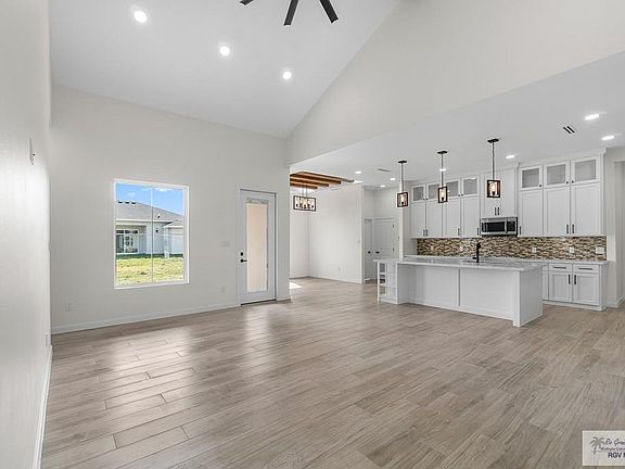 5th image of 517 Oriole Dr