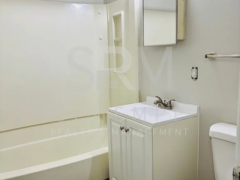 2433 Slevin St #2 — Photo 7