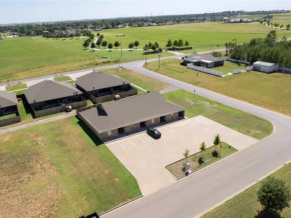 1600 Ez Go Dr, Weatherford, OK 73096