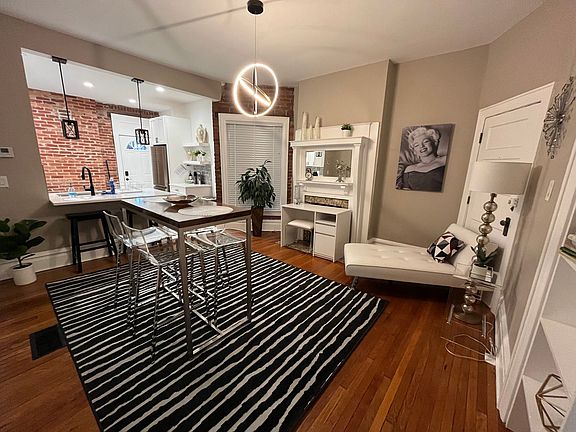 2nd image of 1430 Neil Ave #10