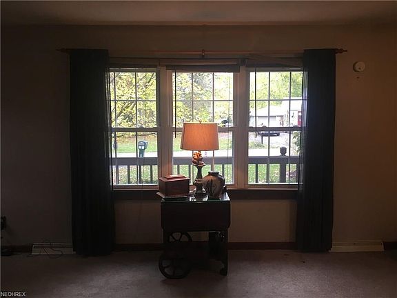 5th image of 4916 Hiram Ave