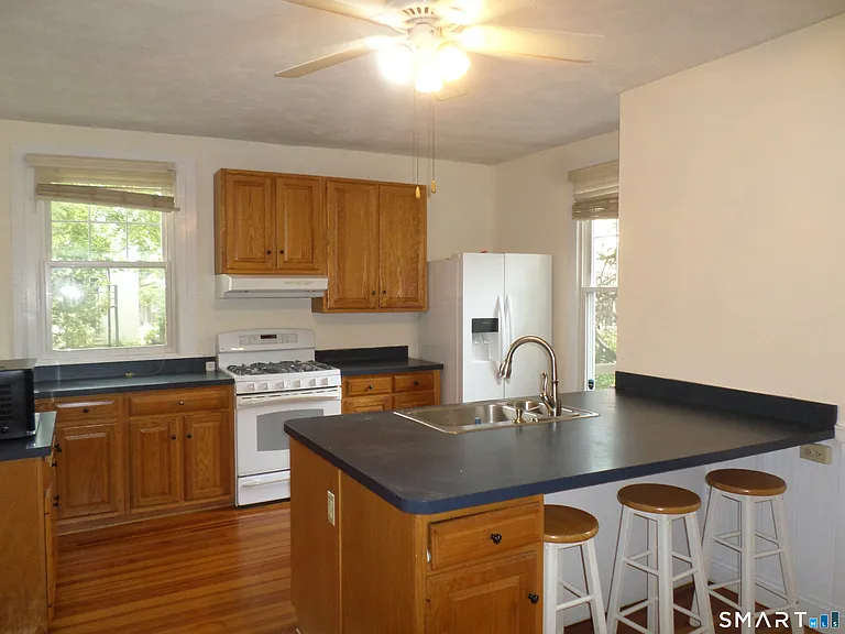 95 Clark St — Photo 10