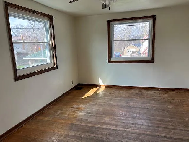 316 Ferndale St — Photo 3