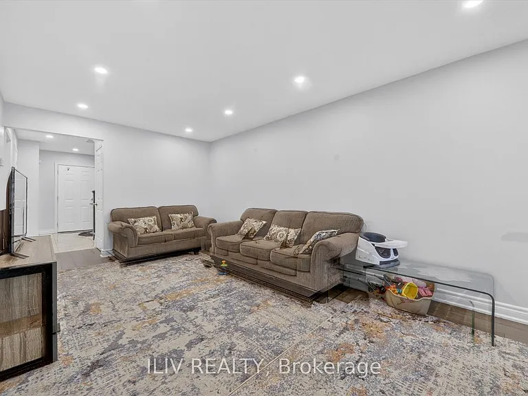 16 Angela Ct #MAIN — Photo 8