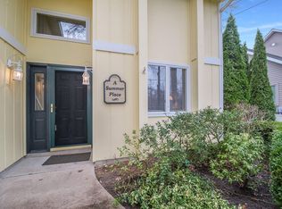 9140 E Shore Dr, Portage, MI 49002