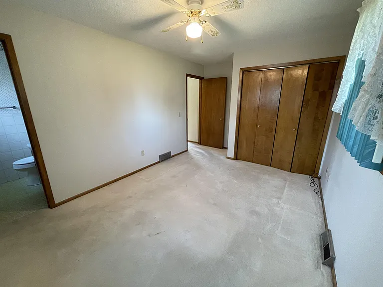 1608 Mitchell Dr — Photo 10