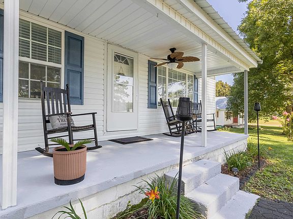 5th image of 229 Georgia St