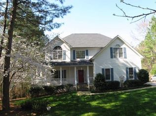 98 Barrington Ridge Ct, Sharpsburg, GA 30277