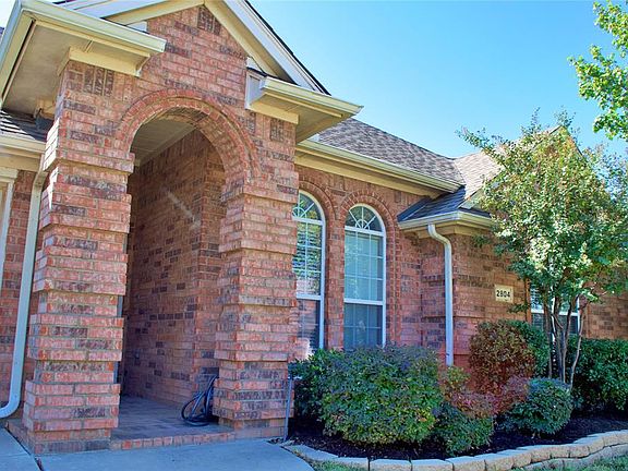 4th image of 2804 Gray Rock Dr