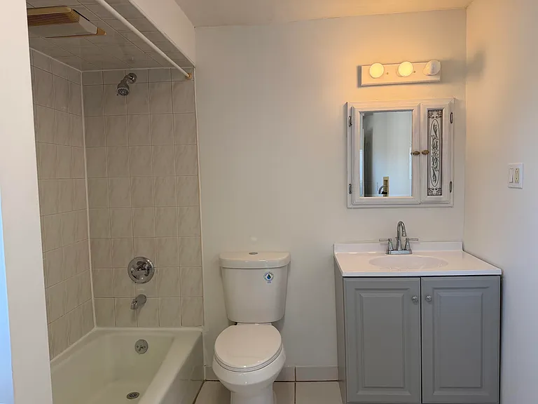 119 Marsellus Pl #2 — Photo 12