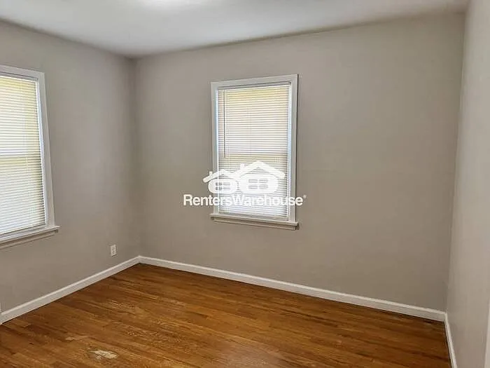 10801 Edgecliffe Dr — Photo 11