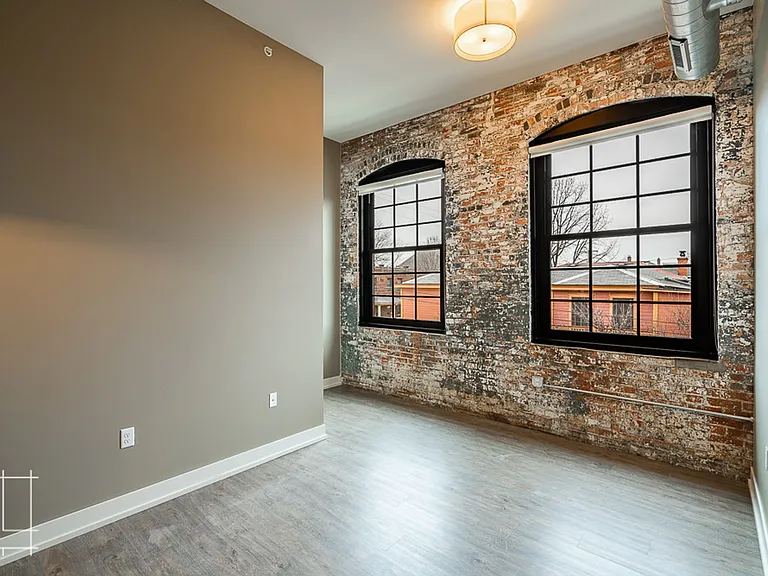 180 Detroit Ave — Photo 35