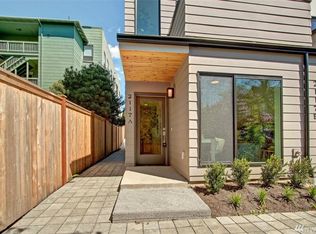 2117 4th Ave N #B, Seattle, WA 98109