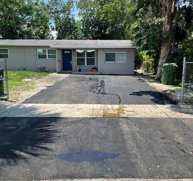 1st image of 1524 NW 18th Ct