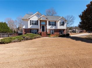 1025 Monticello Dr, Monroe, GA 30655