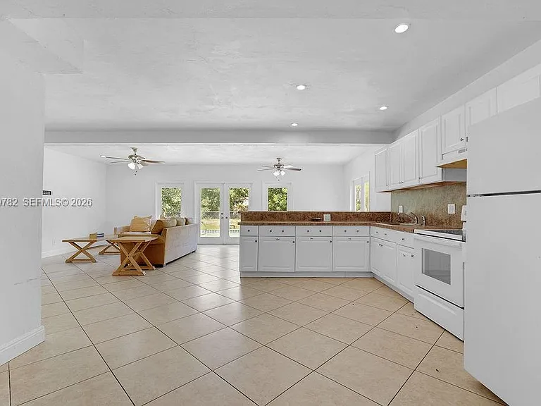 2417 Pierce St #- — Photo 23
