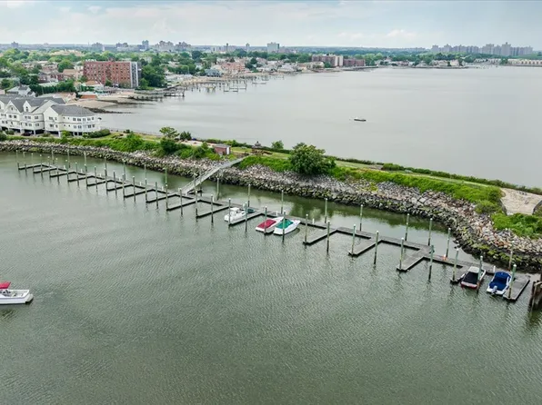 600 Clarence Avenue image 34 of 37